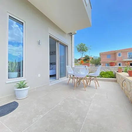 公寓 Grey Luxury House 阿普索斯