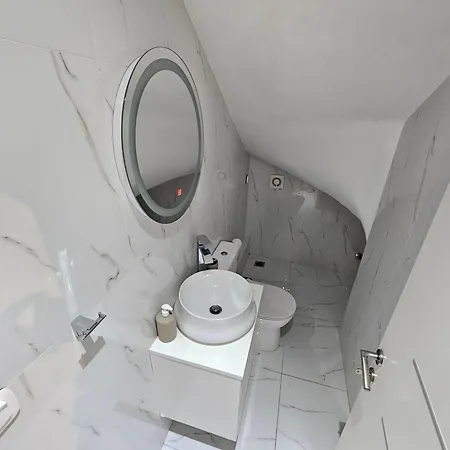 公寓 Grey Luxury House