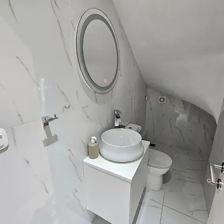 公寓 Grey Luxury House