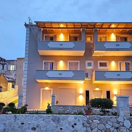 Grey Luxury House 阿普索斯